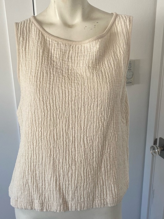 Max Studio Tops - Max Studio Cream Textured Sleeveless Tank Top